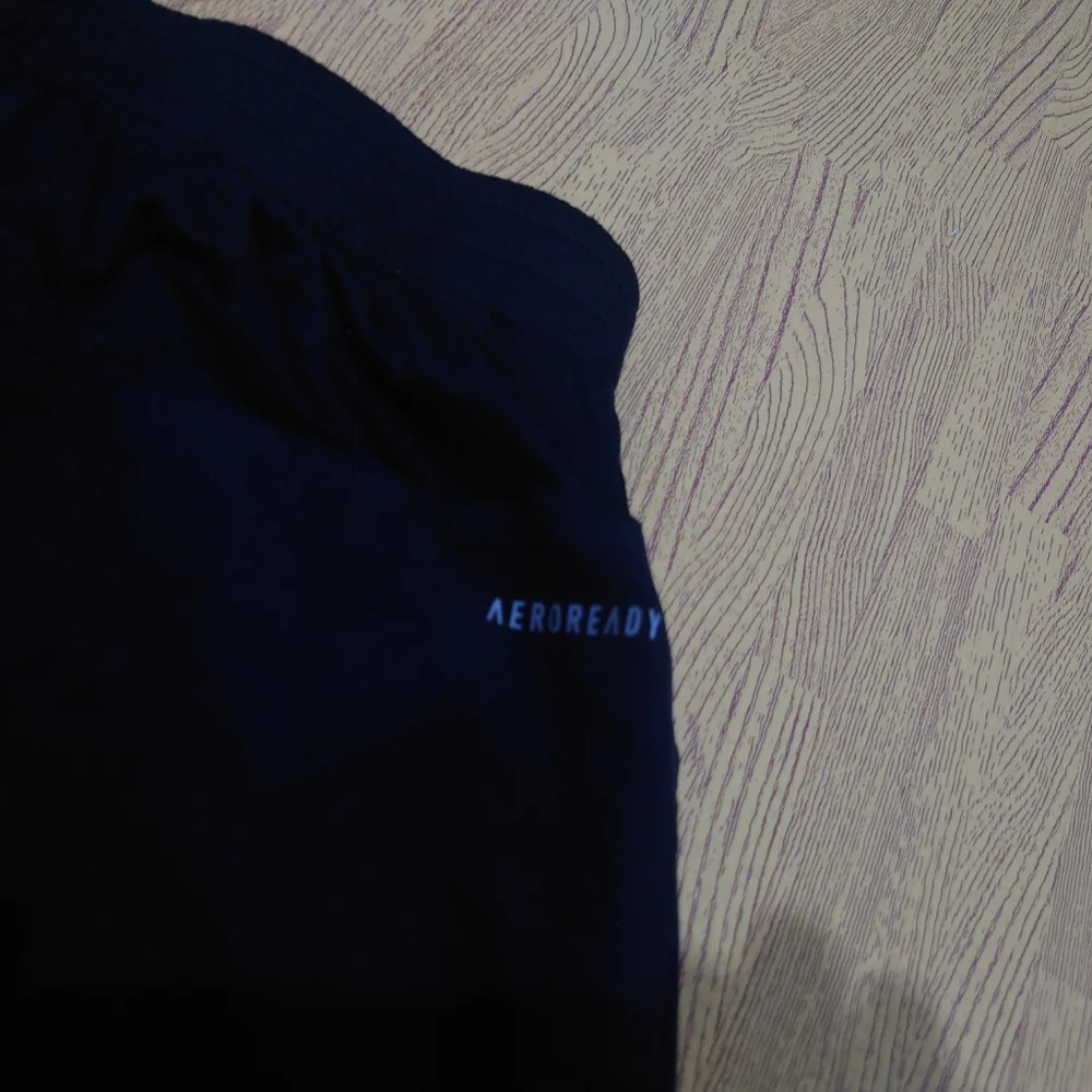 Adidas Areoready Men’s Black Active Sport Shorts Large IL5" W30 - Picture 9 of 10